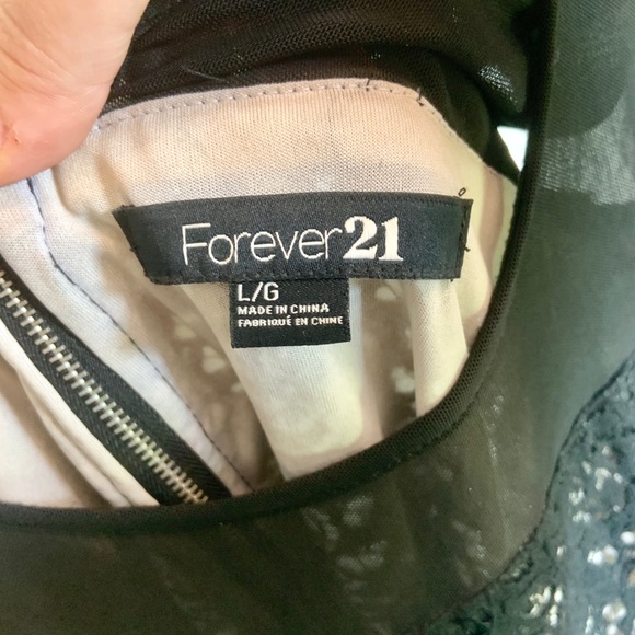 5/25 Black and cream lace fit and flare mini dress - Picture 7 of 8